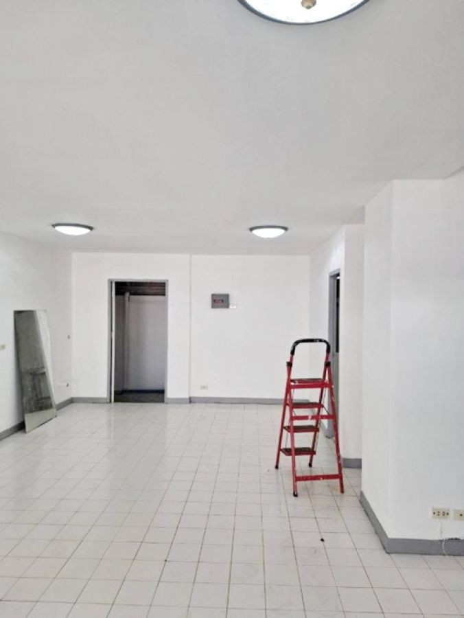 รร.บางพลี ทาวน์เฮาส์ 2 ชั้น  3 นอน 2 น้ำ 17ตร.วา.ตลาดน้ำบางพลี 1 กม. 135ตร.ม หัวเฉียว 4.8 กม รร.สารสาสน์วิเทศสุวรรณภูมิ 2.4 กม.