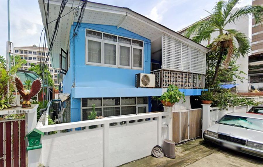 เฟอร์ครบครัน  รัชดา อินทมาระ43-53  ห้วยขวาง 660 ม. MRTสุทธิสาร 780 ม.บ้านน่ารัก เงียบสงบ 2นอน  26ตรว. 2น้ำ 204ตรม.