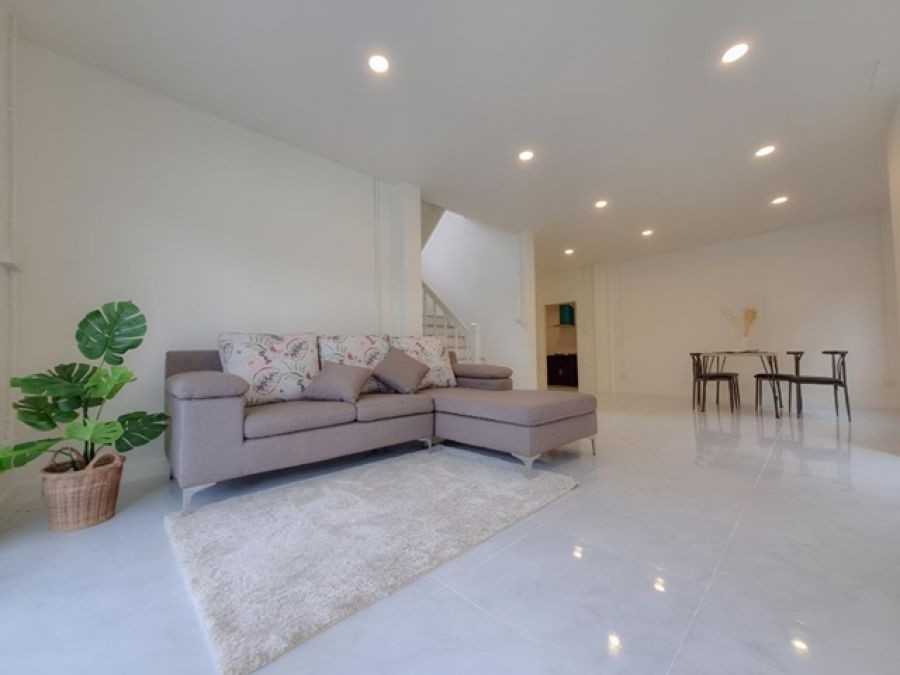 แฟชั่น ทำเล  2น้ำ 40ตร.ว.155ตร.ม.ติดถนนเลียบคลองสอง ให้เช่า บ้านเดี่ยว 2 ชั้น 3นอน บิ๊กซี หทัยราษฎร์ 800ม. ตกแต่งใหม่น่าอยู่