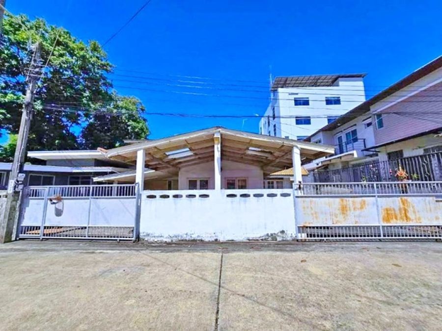 บิ๊กซี วงศ์สว่าง 1.9 กม.ตลาดบองมาร์เช่ 1กม. MRTบางซ่อน 1.9 กม. บ้านเดี่ยว 2 ชั้น 4นอน 3น้ำ เหมาะเป็นที่พักอาศัย ร้านอาหาร