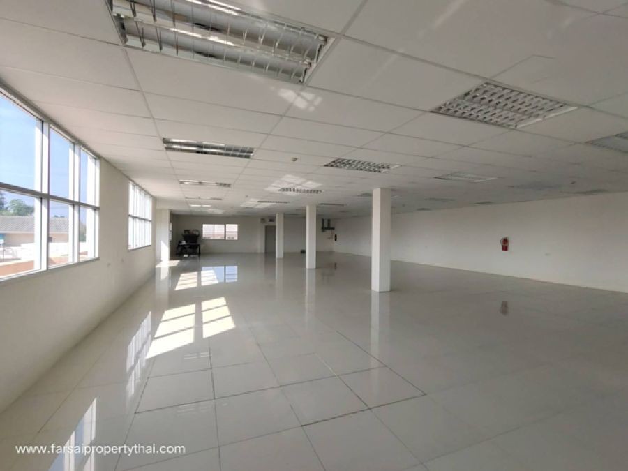 ให้เช่าอาคารโรงงาน/โกดังเนื้อที่ 8 ไร่ พื้นที่ใช้สอยตัวอาคาร 3,000 ตร.ม มีโรงอาหาร ตรม. ถนนพระราม 2 บ้านแพ้ว สุทรสาคร ราคาเช่า 450,000 บ/ด