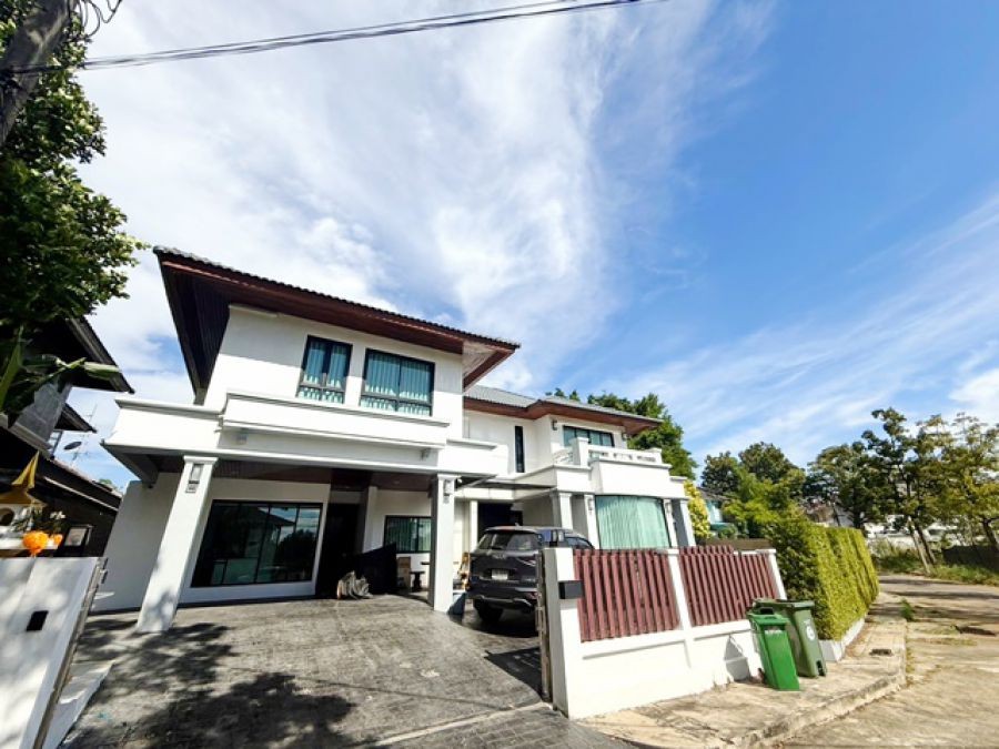 ต้อนรับต่างชาติ  RIS รามคำแหง164 คฤหาสน์ ให้เช่า 5นอน โรงเรียนนานาชาติ เฟอร์ เครื่องใช้ไฟฟ้า 6น้ำ 150 ตรว เพอร์เฟค โลตัสสุขาภิบาล3 บิ๊กซี