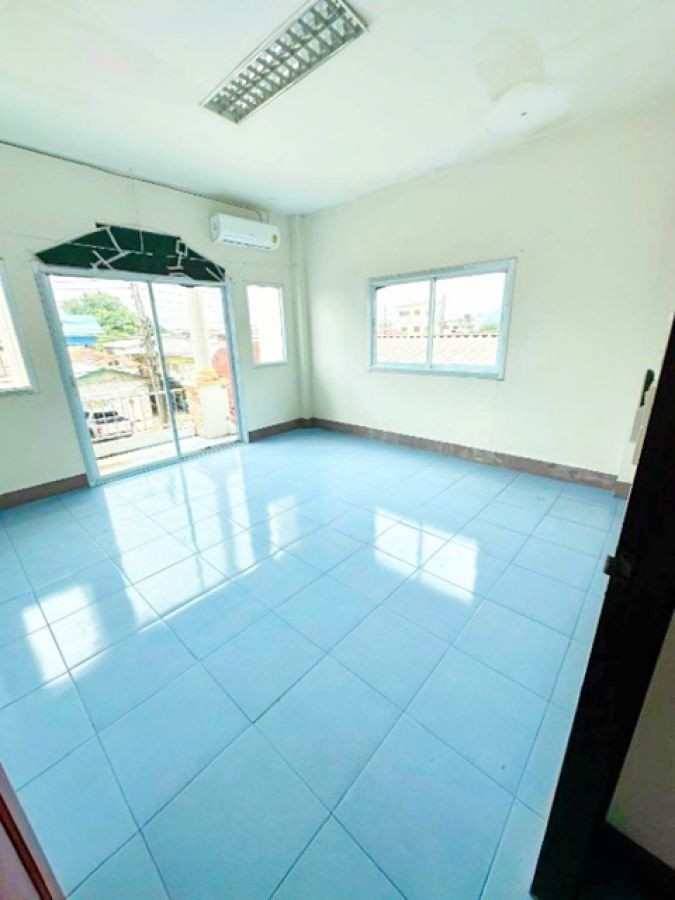 หนองคาย ให้เช่าอาคารพาณิชย์ 2 ชั้นโฮมโปร เมกาโฮม โลตัส 600ม. ถ.คนเดิน ท่าเสด็จ 2 คูหา ค้าขายกับฝั่งลาว 2นอน 2น้ำ ใจกลางเมือง