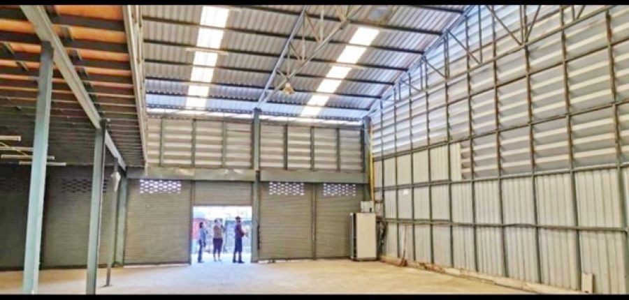 ซ.รัชดาภิเษก 14-26 MRTรัชดาภิเษก 900ม. โกดัง คลังสินค้า 2 ชั้น หลังคาสูง 8ม. 118 ตร.วา.460 ตร.ม.ให้เช่า  ม.เซ็นจอห์น 2.7 กม.