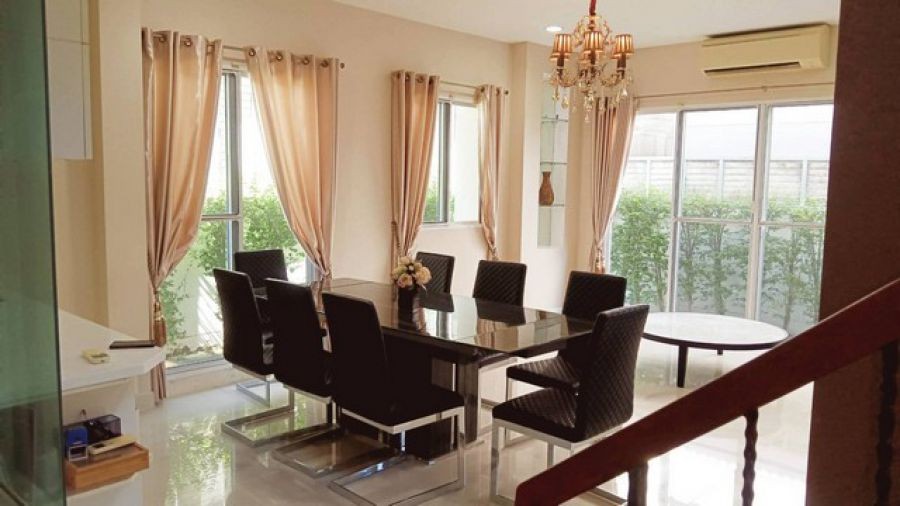 บ้าน บางกอกบูเลอวาร์ด เทพารักษ์ – วงแหวน 4Bedroom4ห้องน้ำ 9400000 B. ไม่ไกลจาก เมกะ บางนา คุ้มค่าคุ้มราคา ตกแต่งสวย, สภาพดี, ขายพร้อมเฟอร์นิเจอร์