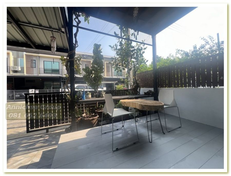 ขายทาวน์เฮ้าส์ 2 ชั้น The Connect เทิดราชัน 31 พร้อมอยู่! พื้นที่ใช้สอยกว้างขวาง ต่อเติมครัวและโรงจอดรถ เพิ่มพื้นที่ ทำให้ มี ระเบียง