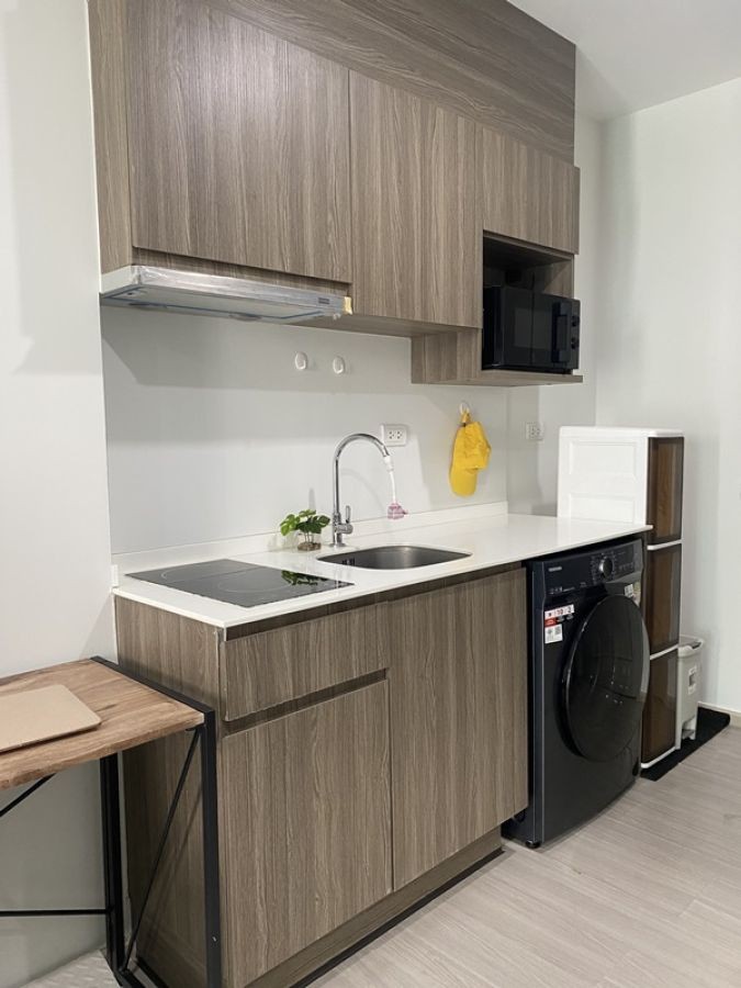 ให้เช่าคอนโด เดอะ พาร์คแลนด์ เพชรเกษม 56 อยู่ชั้น 18 ตึกA วิวสระว่ายน้ำ ติดรถไฟฟ้า MRT ภาษีเจริญ โทร 081-1081206