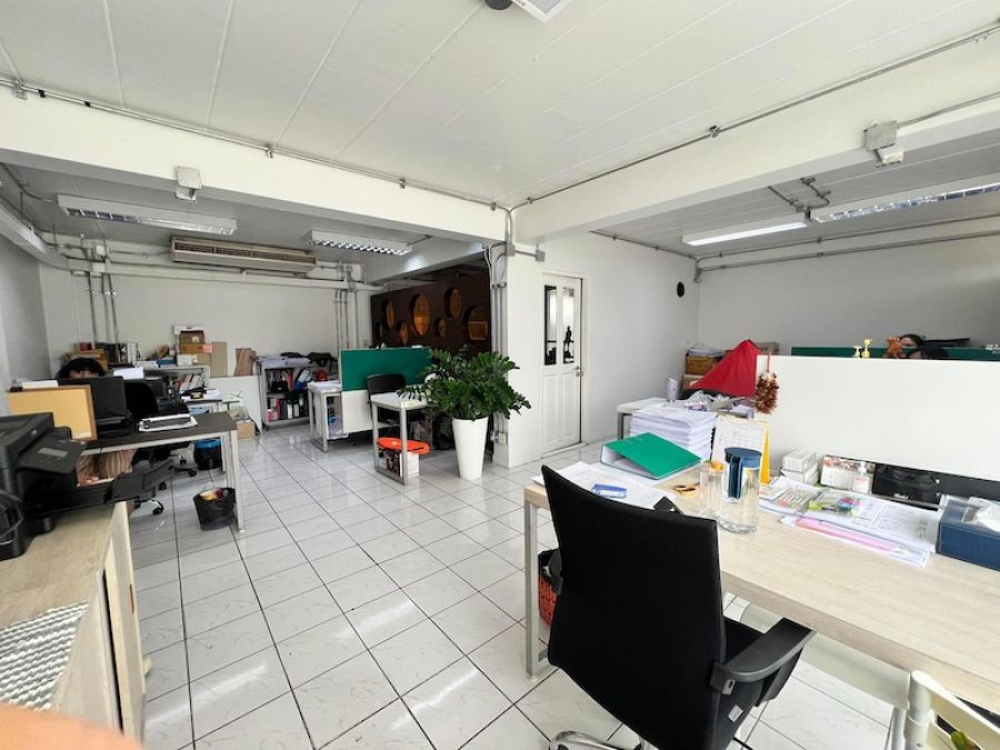 BH3341 ให้เช่าตึกสำนักงาน 6ชั้น มีดาดฟ้า ติดถนนใหญ่ ข้างซอยชินเขต2 ถ.งามวงศ์วาน