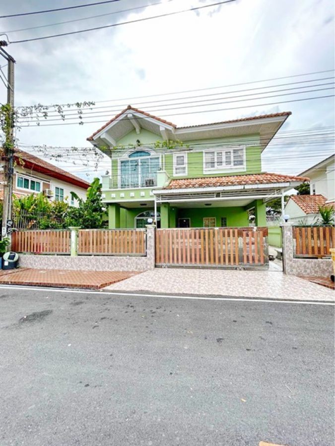 ให้เช่า  บ้านเดี่ยว 2 ชั้น ทำเลดี  รร.จันทร์ทองเอี่ยม 700ม. Central West Gate 1.6กม. 3 นอน 3 น้ำ1  62 ตร.วา.250 ตร.ม.ตลาดกลางบางใหญ่