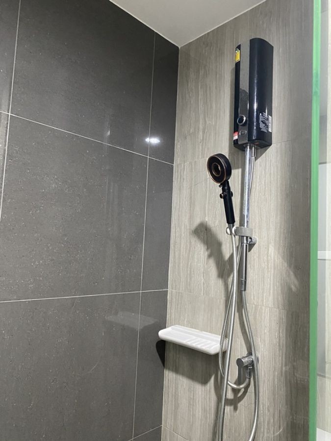 ให้เช่าคอนโด เดอะ พาร์คแลนด์ เพชรเกษม 56 อยู่ชั้น 18 ตึกA วิวสระว่ายน้ำ ติดรถไฟฟ้า MRT ภาษีเจริญ โทร 081-1081206