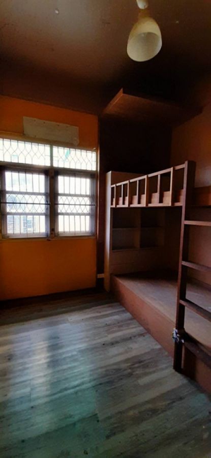 ขายอาคารพาณิชย์ 3 ชั้น ซอย มาเจริญ 1 ห่างจากถนนใหญ่เพชรเกษม เพียง 280 เมตร  เหมาะเปิดบริษัท หรือทำการค้า