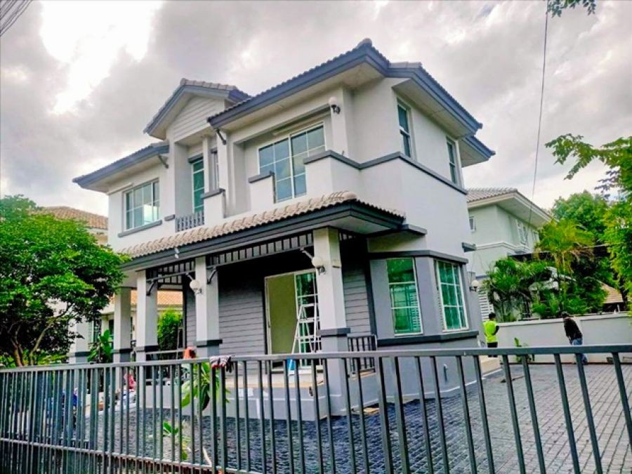 ทำเลดี  3 นอน 2 น้ำ 64 ตร.วา.คุ้มเกล้าาตัดใหม่ สุวินทวงศ์ ตลาดจตุจักรคุ้มเกล้า 3.6 กม บ้านเดี่ยว 2 ชั้น หลังมุม รีโนเวทใหม่ทั้งหลัง มีเฟอร์