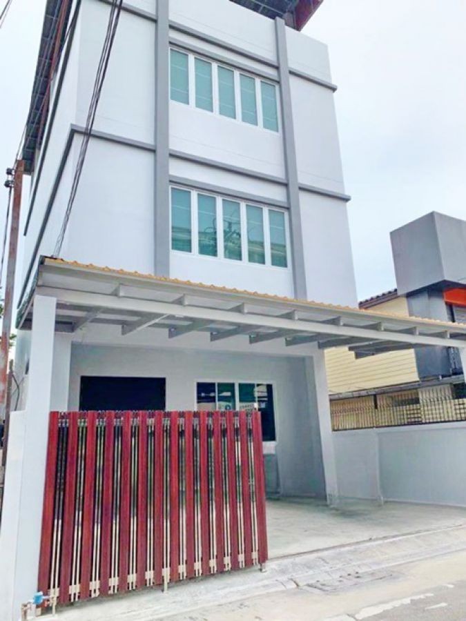 เซนทรัล ปิ่นเกล้า1.5กม คฤหาสน์ 5 ชั้น 5 นอน รพ.ซังฮี้ 400 ม. จรัญสนิทวงศ์ 65-71 4น้ำ ทำเลดี  12แอร์ 34ตร.วา. 355 ตร.ม.