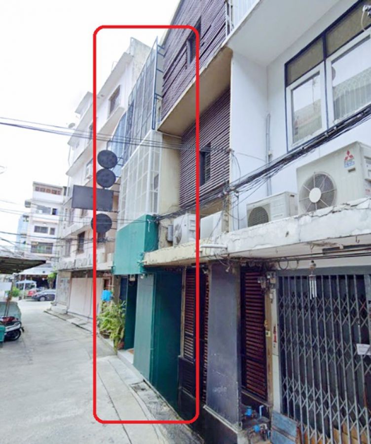 BTS เซนต์หลุยส์ 800ม.จันทร์ 20-24 แม็คโคร สาทร 1.1กม.สาทร11  อาคารพาณิชย์ 3 ชั้น 2-3นอน 2น้ำ 21 ตร.วา.212 ตร.ม. สามย่านมิตรทาวน์ 2.6 กม.