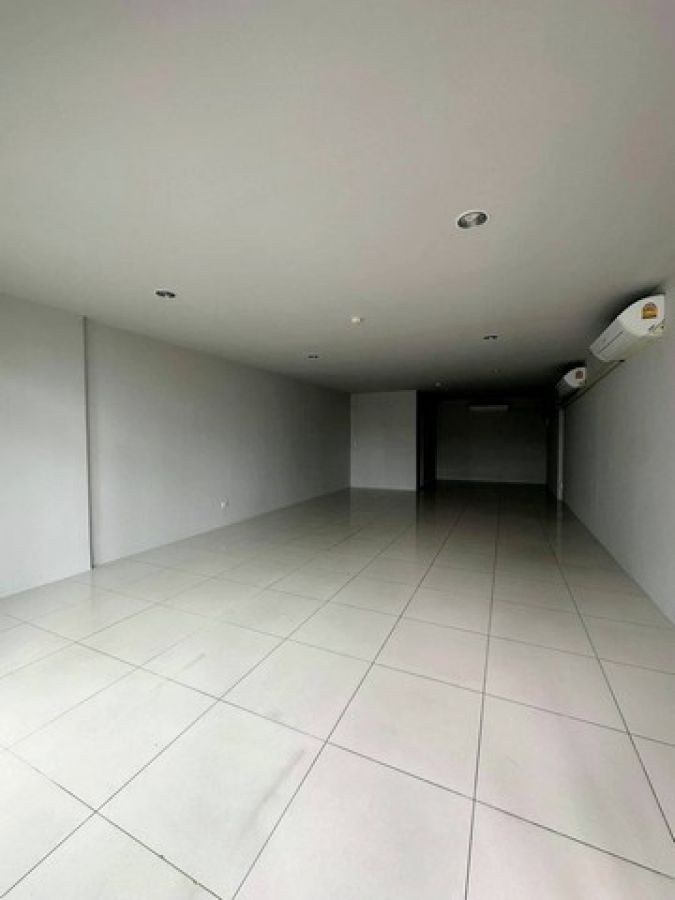 ขาย ร้านค้าใต้คอนโด คอนโด Unio รามคำแหง-เสรีไทย ติดถนนใหญ่ 58 ตร.ม ใกล้นิด้า และ MRT สถานีศรีบูรพา