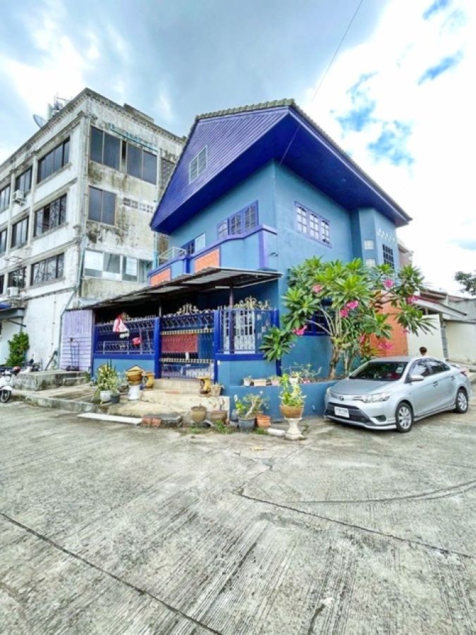 พัฒนาการ57-63  ม.นานาชาติแสตมฟอร์ด 600 ม.บ้านเดี่ยว 2 ชั้นหลังมุม 92ตร.วา.Airport Link หัวหมาก 1.7 กม. รร.นานาชาติเซนต์จอร์จ 900 ม.ตลาด