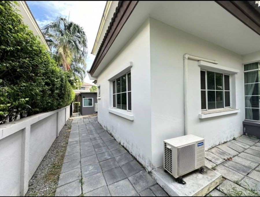 For Rent  Luxury Detached House 4 Bed in Nuntawan Suanluang R9 Park Village