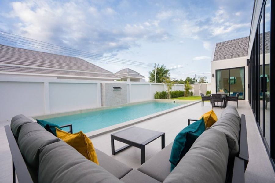 บ้านพูลวิลล่าสุดหรู ตลาดน้ำหัวหิน สามพันนาม 1.7กม. ตระการตา 3นอน 4น้ำ จัดเต็มเฟอร์ สวนน้ำวานา อุทยานราชภักดิ์ 270 ตร.ม.68 ตร.วา.