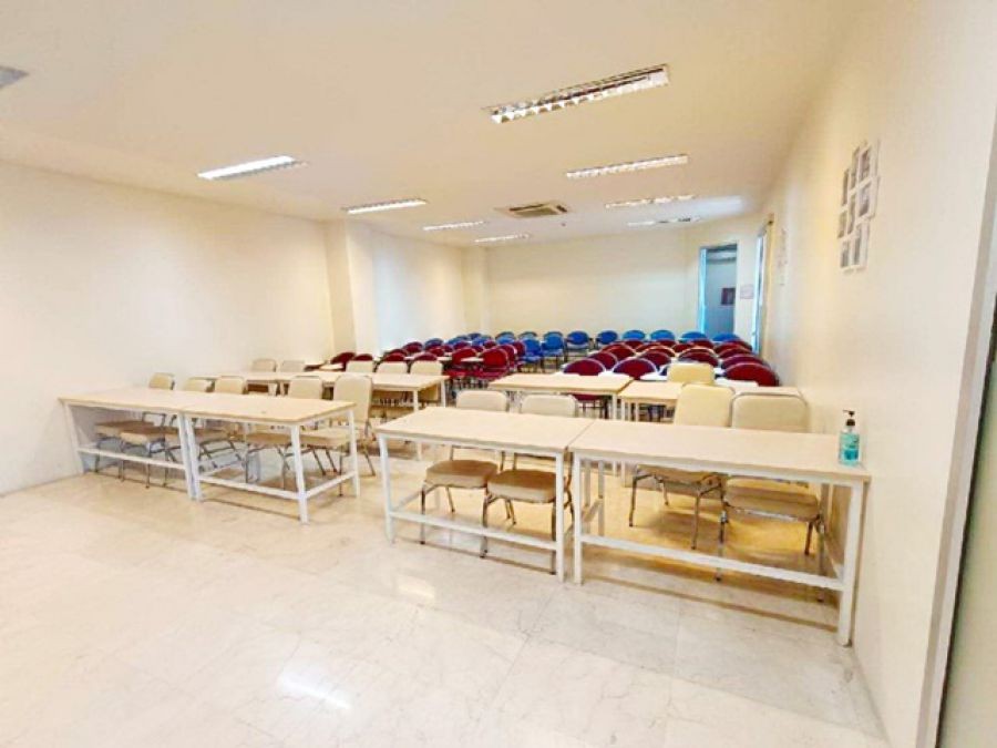 MRTลาดพร้าว  ให้เช่าออฟฟิศ  ตึกใหญ่ 9 ชั้น 9 แอร์ รัชดา MRTสุทธิสาร 400ม. 2,015 ตร.ม. 305ตร.วา. America U. 2.3 กม. เดอะสตรีท รัชดา 3 กม