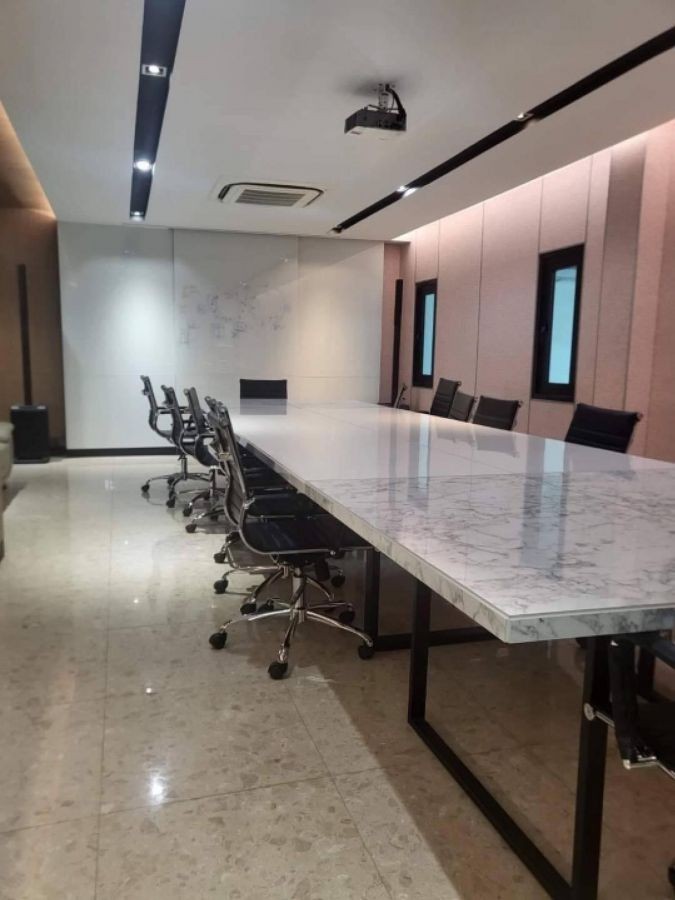 ขายที่ดินพร้อมสิ่งปลูกสร้างค่ะโกดัง​ 2หลัง​ 2000 ตรมเนื้อที่2ไร่​2ว​มีประตูเข้าออก2ทางแบบรีโมทค่ะถนนลาดกระบัง