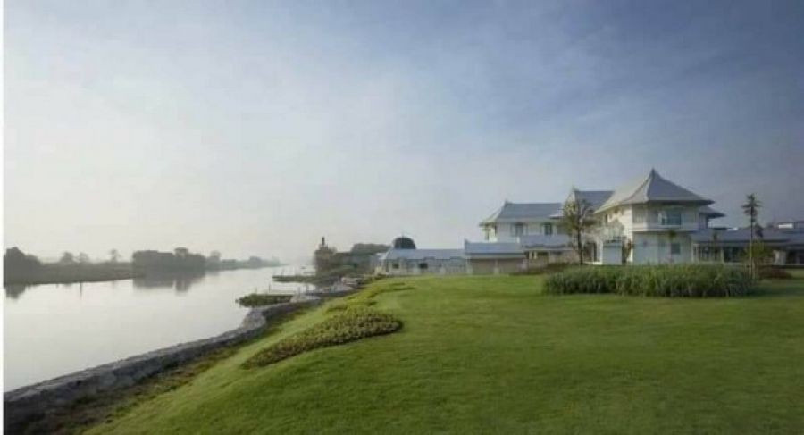 ขายที่ดิน 5-0-84 ไร่ พร้อมบ้านหรูทรงโคโลเนียล 2 ชั้น ติดคลองเชียงรากใหญ่ กว้างติดคลองเชียงรากใหญ่ 80 เมตร กว้างติดถนน 28 เมตร 083 089 2289