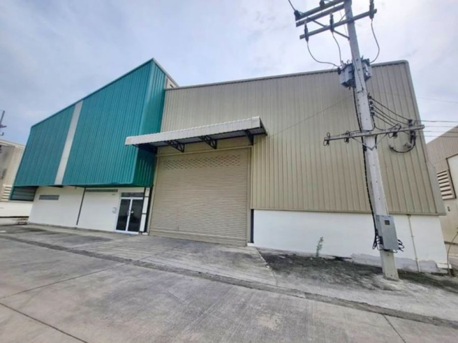 อมตะสปริงคันทรีคลับ1.8กม. ให้เช่า โกดัง ออฟฟิศ 2 ชั้น 3นอน 505ตร.ม.โรบินสัน ไลฟ์สไตล์ ชลบุรี 700ม 155ตร.วา.  6แอร์  ศุขประยูร