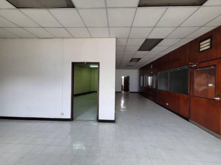 ขาย สำนักงาน สี่แยกบ้านแขก ธนบุรี กรุงเทพมหานคร PTT13353