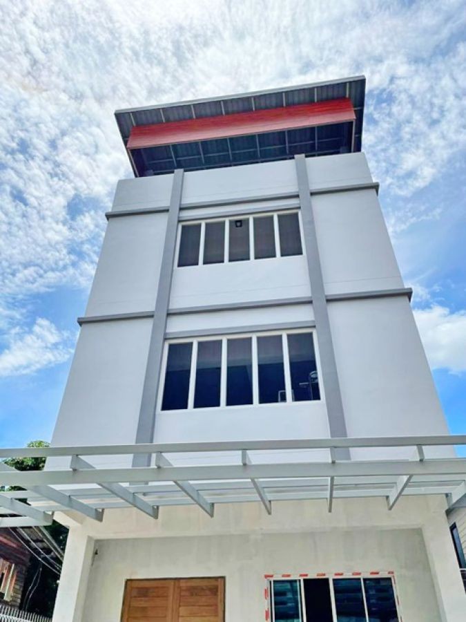 เซนทรัล ปิ่นเกล้า1.5กม คฤหาสน์ 5 ชั้น 5 นอน รพ.ซังฮี้ 400 ม. จรัญสนิทวงศ์ 65-71 4น้ำ ทำเลดี  12แอร์ 34ตร.วา. 355 ตร.ม.