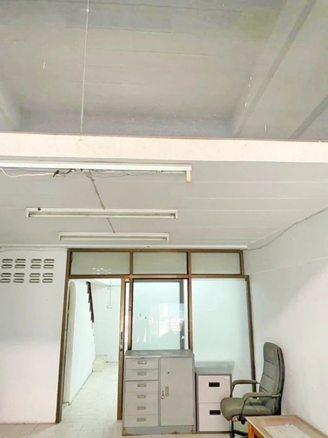 ซอยมิสทีน  3น้ำSIA สยามอินเตอร์การประมูล อาคารพาณิชย์ 4ชั้น 3นอน พร้อมชั้นลอย มีดาดฟ้า 20ตร.วา. 210ตร.ม.   รามคำแหง 158-162