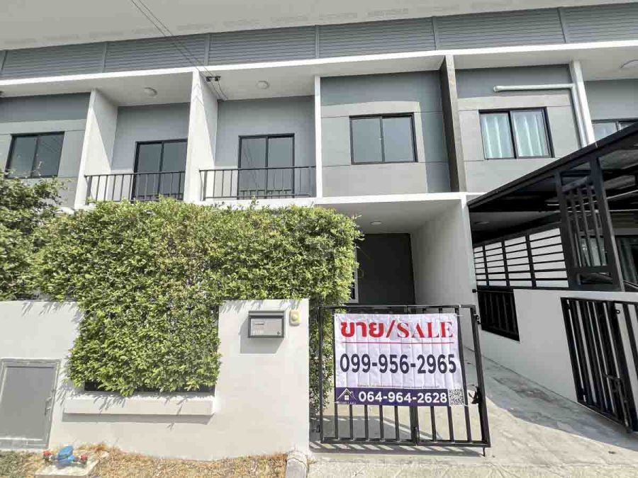 ทาวน์โฮม 2 ชั้น หมู่บ้าน  เดอะ คัลเลอร์ส บางนา - วงแหวนฯ 3 (บ้านใหม่ยังไม่เคยอยู่)