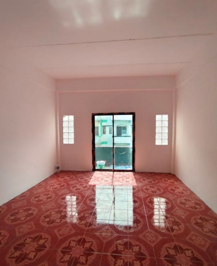 กาญจนาภิเษก1-9 ให้เช่า อาคารพาณิชย์ 4.5 ชั้น รีโนเวทใหม่ 17 ตร.วา 3 นอน 3 น้ำ รร.นานาชาติเลิศหล้า 3.8 กม. MRTหลักสอง 3.6 กม