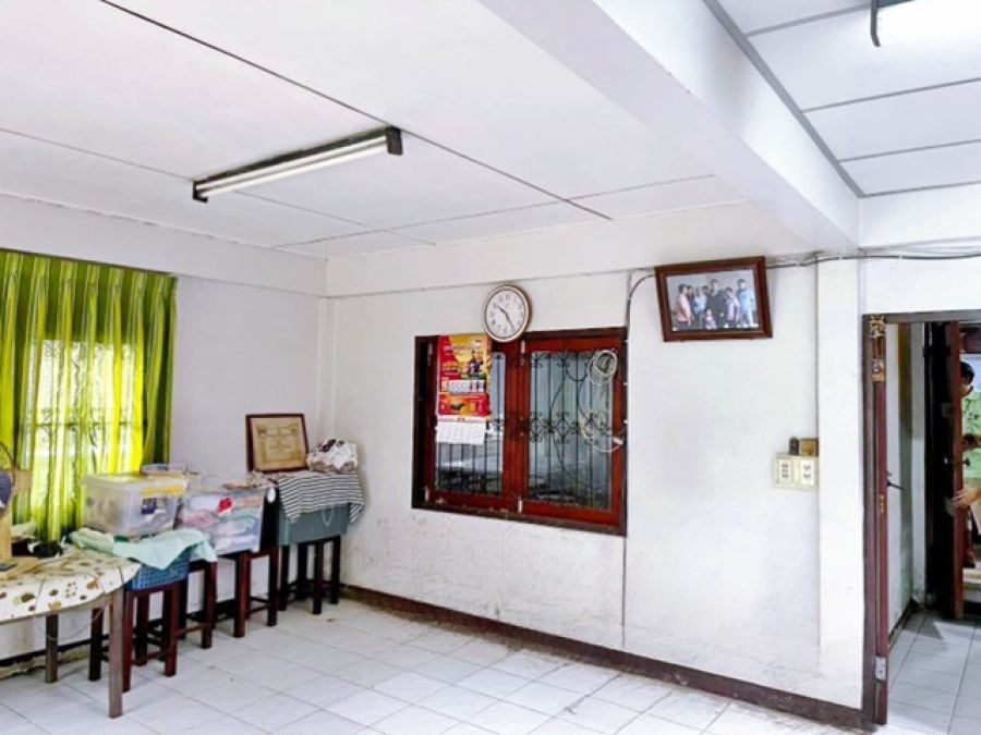 เดอะมอลล์ ติดราชวินิตบางเขน MRT บางเขน 1.6 กม. ถ.งามวงศ์วาน45-49 บ้านเดี่ยว 2 ชั้น  3นอน 3น้ำ 80 ตร.วา.240 ตร.ม. ม.เกษตรศาสตร์ 2.8 กม.