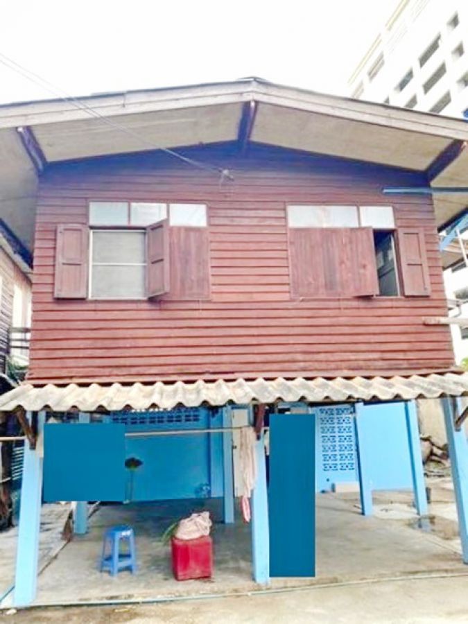 ให้เช่า รร.นานาชาติไพโอเนียร์ส 400ม.BTS กรุงธนบุรี  600ม. บ้านเดี่ยว 2 ชั้น 3นอน 1 น้ำ  52 ตร.วา.200 ตร.ม.