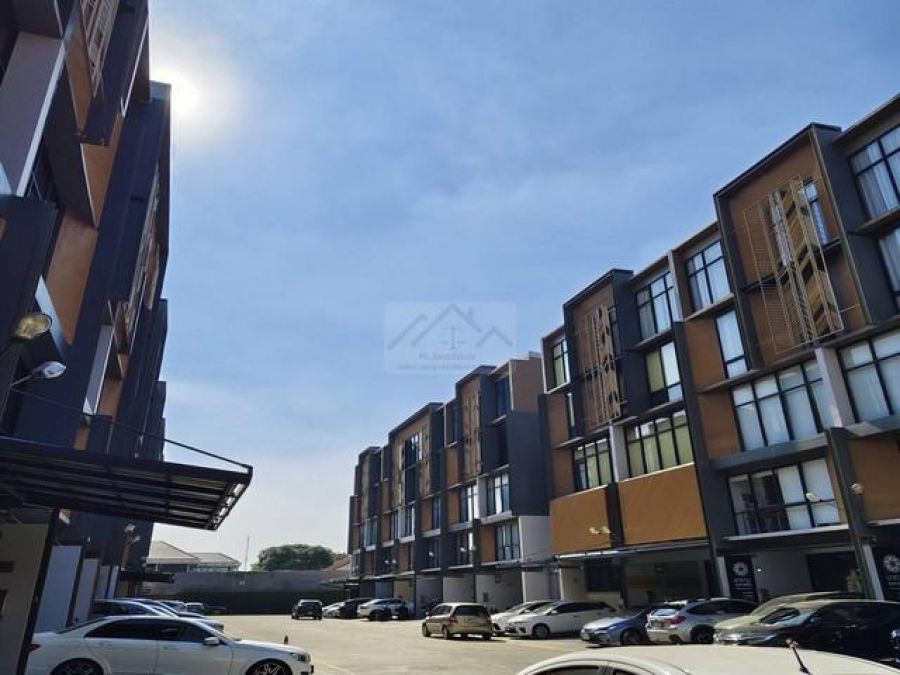 P175 ให้เช่า ขาย โฮมออฟฟิศ โครการ The Pride เดอะ ไพรด์ ถนนสุขุมวิท77 อ่อนนุช 30  สไตล์ Modern Luxury Loft พร้อมลิฟต์ส่วนตัว