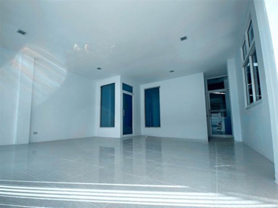 สนามกอล์ฟเอกชัย ขอ รง 4 ได้ โกดัง เช่าโรงงาน พร้อมออฟฟิศ  รีโนเวทใหม่  คันทรี่คลับ 1.2 กม.202 ตร.วา.802 ตร.ม.ทำเลเดินทางสะดวก เริ่มธุรกิจได้