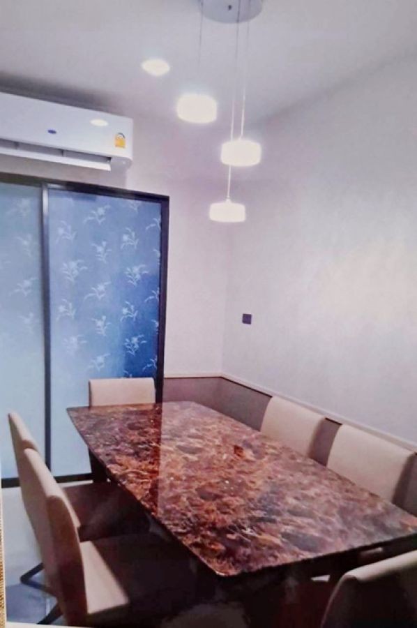 นวมินทร์85 แม็คโคร ลาดพร้าว 1.7กม. เช่า ขายบ้านทาวน์เฮาส์ 3ชั้น 3นอน 3น้ำ 4แอร์  22ตร.วา. 192ตร.ม. รร.นานาชาติจีน 3.9 กม.