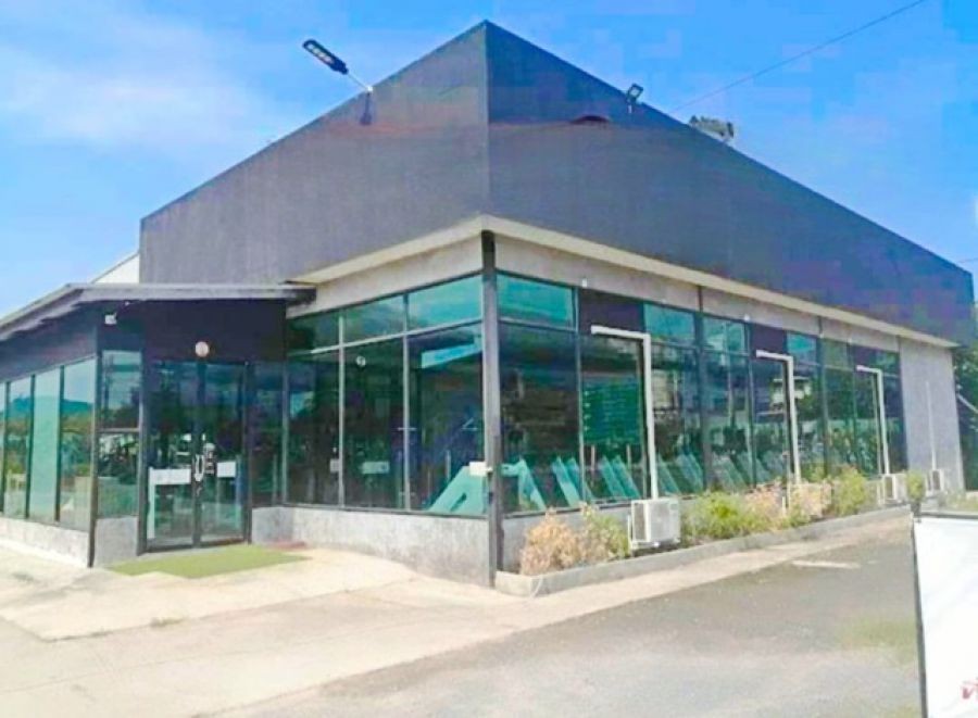 โลตัส กระทุ่มแบน 800ม. โกลบอลเฮ้าส์ กระทุ่มแบน ทำเลดี ติดถนน โชว์รูม  8น้ำ 600 ตร.ม. เหมาะกับเปิดร้านผับ ฟิสเนต  ระหว่างเพชรเกษม พระราม2