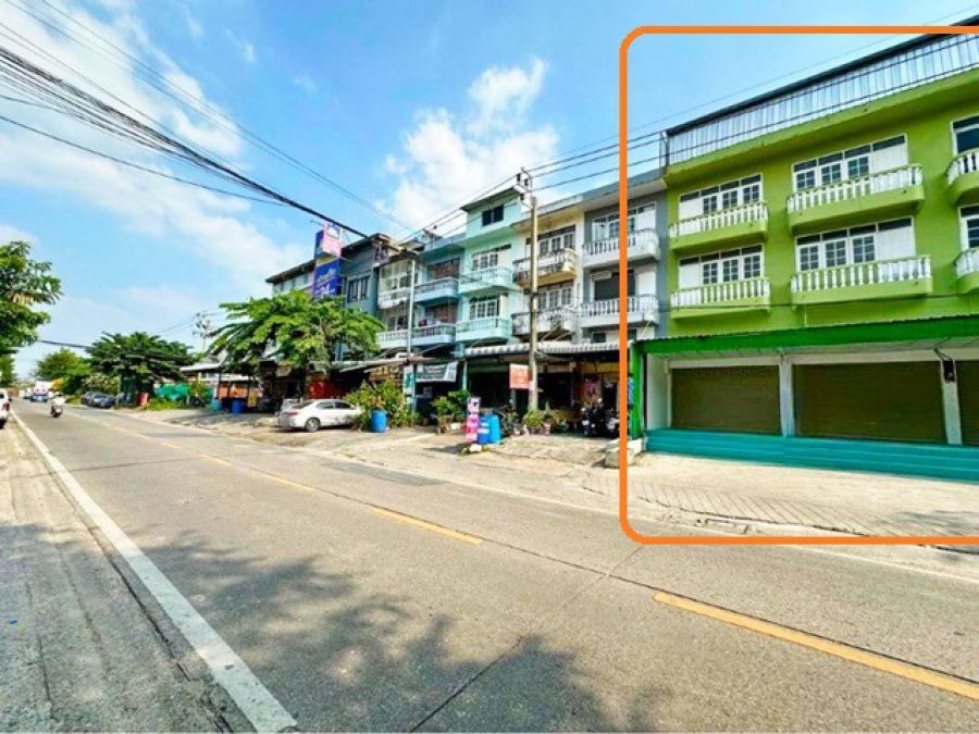 ติดถนน พระราม 2 BTSภาษีเจริญ 5.1 กม. เซ็นทรัล พระราม2 400ม.ให้เช่า อาคารพาณิชย์ 3.5 ชั้น 3คูหา 3 นอน 52ตร.วา. 605ตร.ม.รร.นานาชาติเบซิส