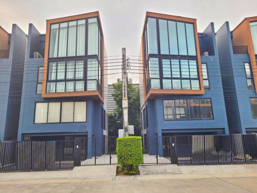 กิ่งแก้ว ให้เช่าโฮมออฟฟิศ 4ชั้น ถูกสุดในโครงการ 43ตรว. APLสุวรรณภูมิ 3.5 กม.230ตรม. ซัมมิท วินมิลล์ กอล์ฟ 3 กม. 3นอน 3น้ำ 3จอดรถ 4แอร์