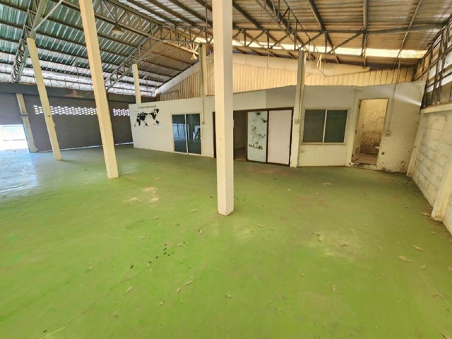 ให้เช่าโกดัง สุวรรณภูมิ เฉลิมพระเกียรติ26-32 10ล้อ ใกล้ Motorway กาญจนาภิเษก 1.5 กม. เทเลอร์ ได้ สวนหลวง ร.9  1ชั้น 350ตรม.