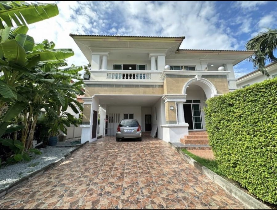 For Rent  Luxury Detached House 4 Bed in Nuntawan Suanluang R9 Park Village