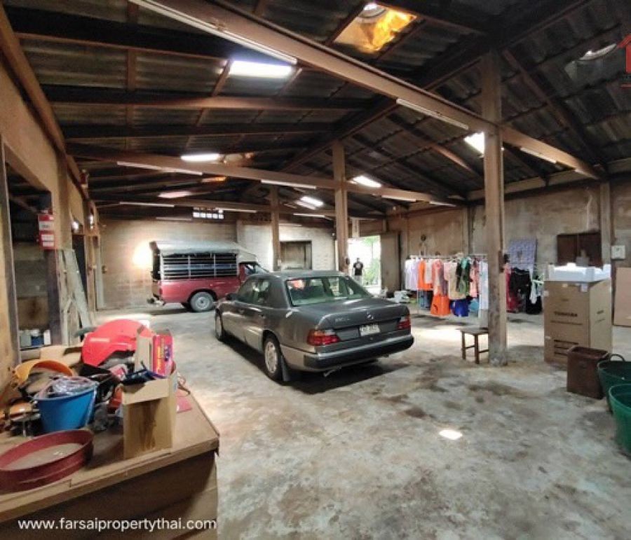 ขายบ้านเดี่ยว 2ชั้นพร้อมโกดังเนื้อที่ 174ตร.ว 3ห้องนอน 3ห้องน้ำ ห้องพักคนงาน 4 ห้อง ถนนสุขุมวิท 101/1เขตพระโขนงราคาขาย 27 ล้านบาท