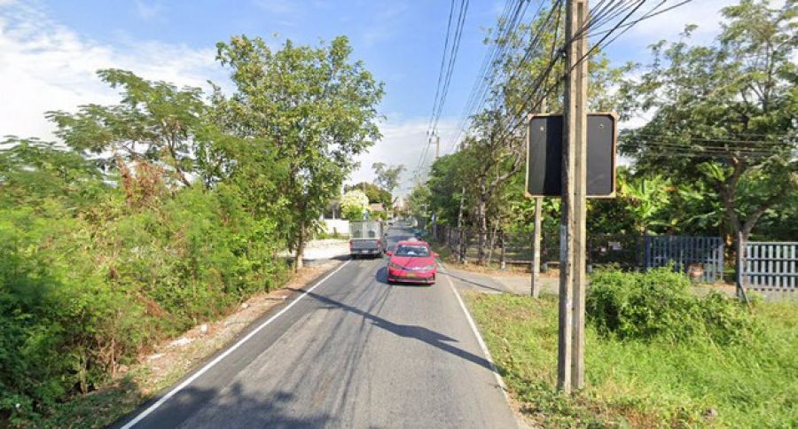 พื้นที่ดิน ที่ดินติดแม่น้ำเจ้าพระยา ไทรม้า จ.นนทบุรี 21 sq.wa 1 ngan 2 RAI  ใกล้ ห่างสถานี MRT ไทรม้า และ MRT บางรักน้อยท่าอิฐ 2.4 กม.  ทำเลน่าอยู่