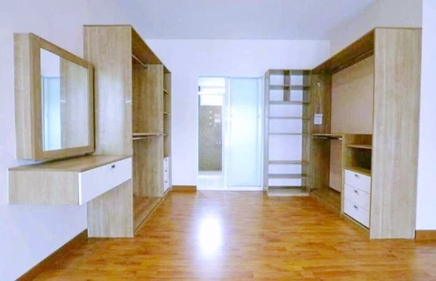 อ่อนนุช ถูกที่สุดในโลก ให้เช่า โฮมออฟฟิศ 3 ชั้น ลาดกระบัง ตลาดลานบุญ 700 ม. 3นอน 3น้ำ 21ตร.วา.250ตร.ม.เดอะ พาซิโอ มอลล์ 1.4 กม.