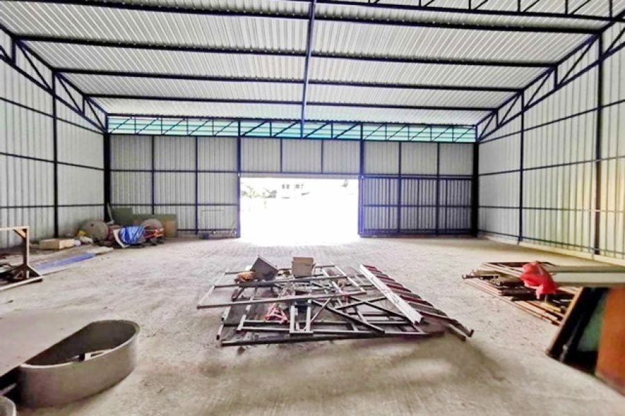 ไบเทค บางนา 2.0 กม.รร.นานาชาติเบิร์คลีย์ 250 ม. ให้เช่าโกดังคลังสินค้า 2 น้ำ 640ตร.ม.160ตร.วา. ซ.บางนา-ตราด 1-10  BTS บางนา 1.5 กม.