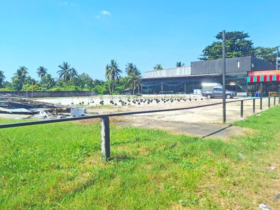 โลตัส กระทุ่มแบน 800ม. โกลบอลเฮ้าส์ กระทุ่มแบน ทำเลดี ติดถนน โชว์รูม  8น้ำ 600 ตร.ม. เหมาะกับเปิดร้านผับ ฟิสเนต  ระหว่างเพชรเกษม พระราม2