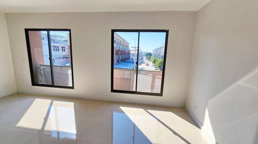 อาคารพาณิชย์ 3.5 ชั้น หน้ากว้างพิเศษ 6ม. แม็คโคร รังสิต 500 ม. ดอนเมือง-พหลโยธิน 81-91  ย่านธุรกิจ