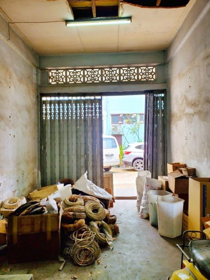 ตลาดสามย่าน 600 ม.ถูกที่สุด ตลาดน้อย 700ม. ให้เช่าอาคารพาณิชย์ 3 ชั้น ไชน่าทาวน์ 1.9 กม. รร.นานาชาติเซนต์แอนดรูส์ สาทร 2.5 กม.