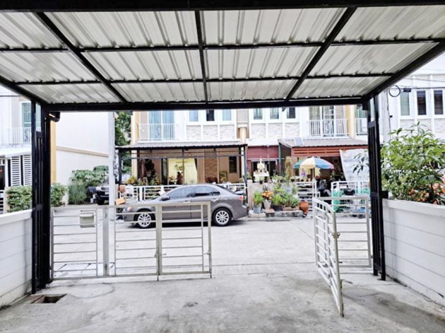 พระราม 2 ขาย-เช่าบ้าน โกลเด้นท์ ซีเจ วิเศษสุขนคร 900ม. พันท้ายนรสิงห์  2ชั้นหลังมุม  4นอน 3 น้ำ  22 ตร.วา.รร.วัดแสมดำ 1.9 กม.ให้เช่า  ขาย