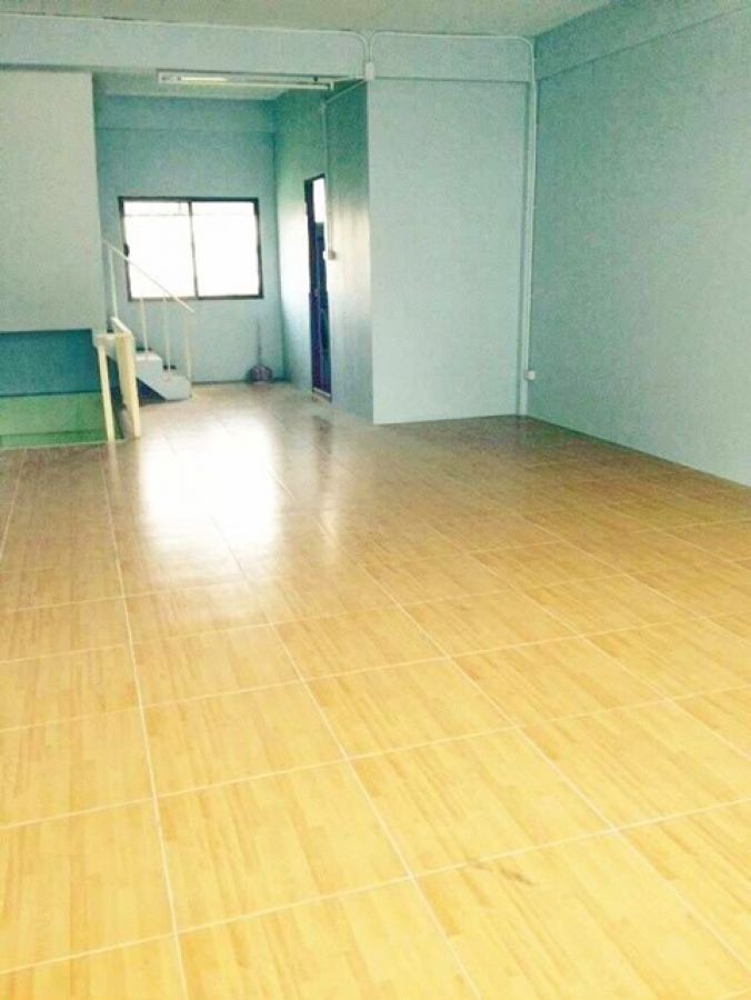 รวมชั้นลอย อาคารพาณิชย์ 3.5 ชั้น 3 นอน ดาดฟ้า Airport Link ลาดกระบัง 900ม.ซ.ร่มเกล้า 50-60 จดทะเบียนบริษัทได้ พาซิโอ มอลล์ 1.9 กม.